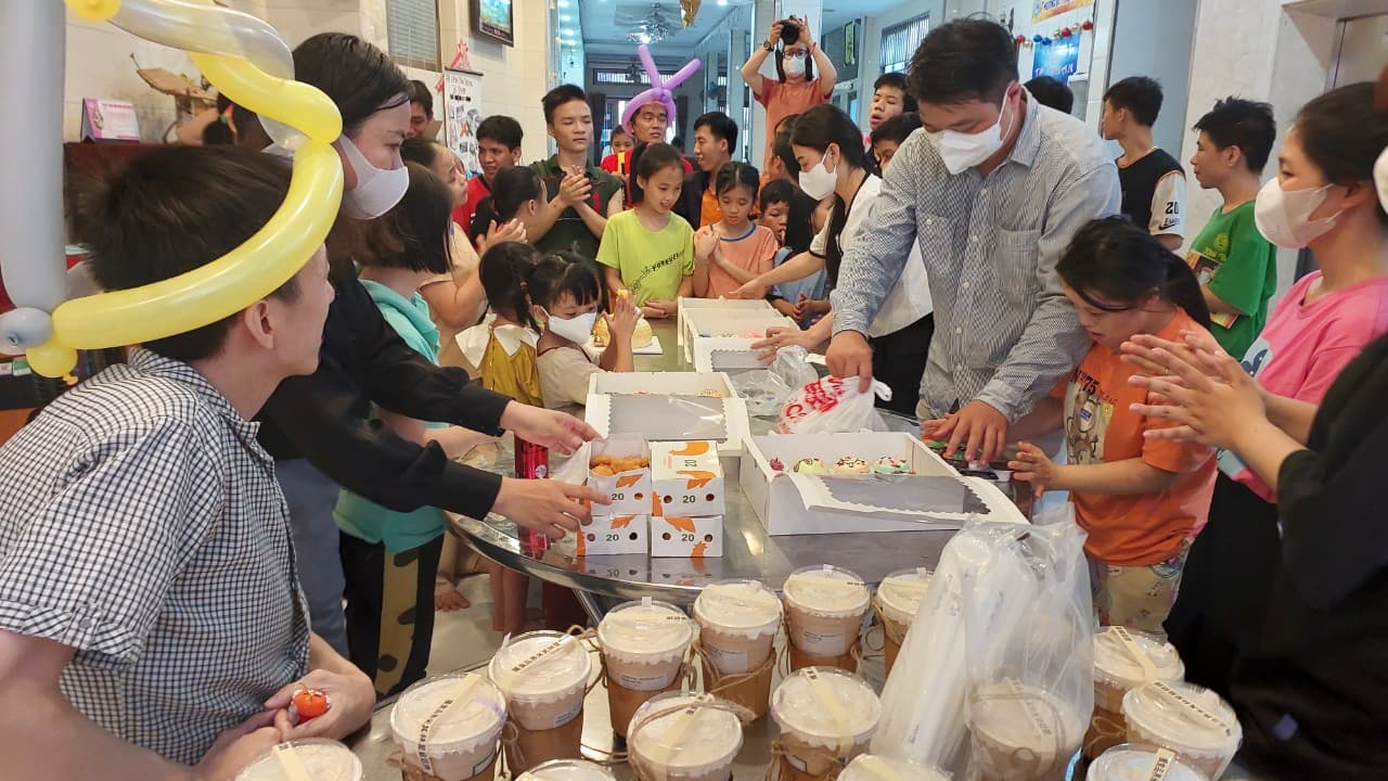David with local youth and volunteer community in Vietnam